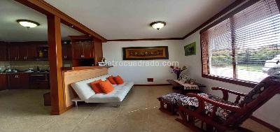 Casa de 5 alcobas en venta en Avenida Alberto Mendoza, Manizales, 220 m² · foto 3 de 20