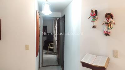 Apartamento de 3 alcobas en venta en Bavaria, Manizales, 103 m² · foto 13 de 20
