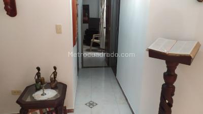 Apartamento de 3 alcobas en venta en Bavaria, Manizales, 103 m² · foto 14 de 20