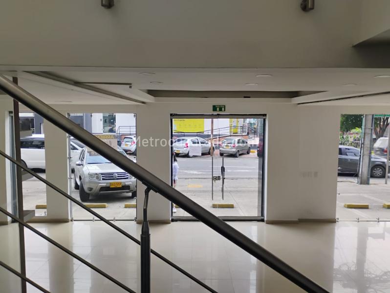 Local Comercial en Venta, Santa Monica Residencial, Cali - Más
