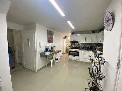 Apartamento de 3 alcobas en venta en Granada, Cali, 220 m² · foto 6 de 20