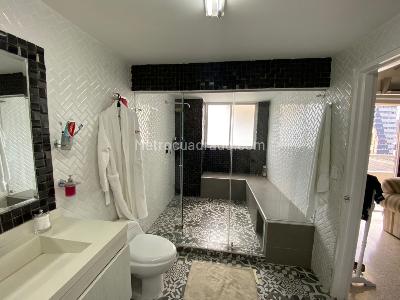 Apartamento de 3 alcobas en venta en Granada, Cali, 220 m² · foto 14 de 20