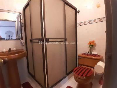 Casa de 5 alcobas en venta en Napoles, Cali, 290 m² · foto 14 de 19