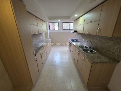 Apartamento en venta en Prados Del Norte, Cali · foto 3 de 20