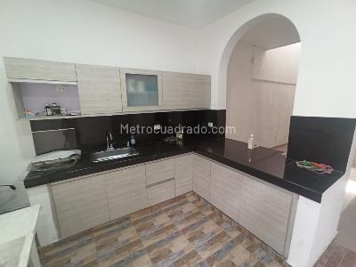 Casa de 3 alcobas en venta en Bretaña, Cali, 240 m² · foto 2 de 16