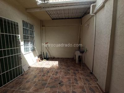Casa de 3 alcobas en venta en Bretaña, Cali, 240 m² · foto 12 de 16