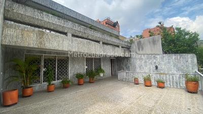 Casa de 4 alcobas en venta en Tejares, Cali, 490 m² · foto 2 de 20