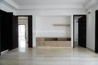 Apartamento de 4 alcobas en venta en Santa Teresita, Cali, 430 m² · foto 9 de 19