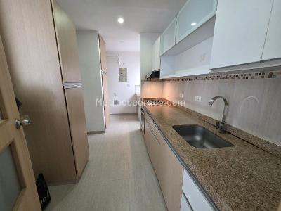 Apartamento en venta en Capri, Cali · foto 2 de 17