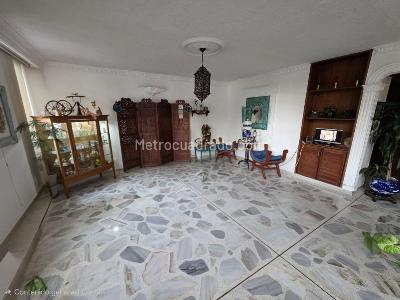 Apartamento de 3 alcobas en venta en Versalles, Cali, 179 m² · foto 4 de 20