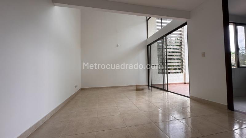 Apartamento en Arriendo, Urbanizacion La Flora, Cali – pohled 2