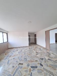 Casa de 4 alcobas en arriendo en Santa Teresita, Cali, 450 m² · foto 10 de 20