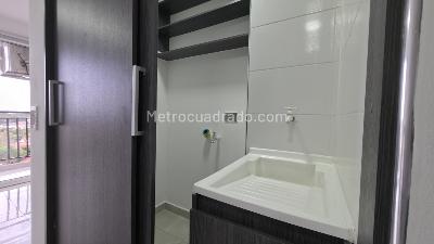 Apartamento de 1 alcoba en venta en La Flora, Cali, 33 m² · foto 5 de 20