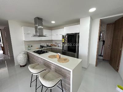 Apartamento en venta en Ciudad Jardin, Cali · foto 3 de 18