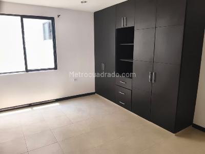 Casa de 4 alcobas en venta en Alameda, Cali, 257 m² · foto 11 de 13