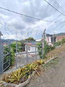 Casa de 3 alcobas en venta en Corregimiento De Golondrinas, Cali · foto 2 de 16