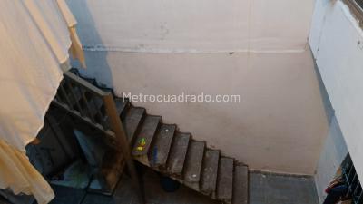 Casa de 5 alcobas en venta en Siete De Agosto, Cali, 333 m² · foto 6 de 13