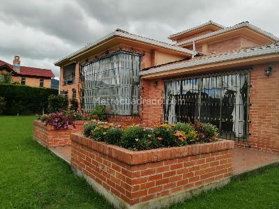 Casa de 5 alcobas en venta en Vereda La Balsa, Chía, 491 m² · foto 3 de 20