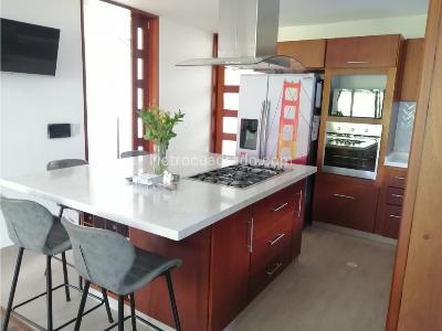 Casa de 4 alcobas en venta en Canelon Sector La Palma, Cajicá, 300 m² · foto 3 de 20