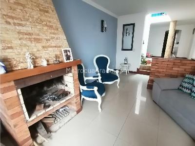 Casa de 3 alcobas en venta en Avenida Chilacos, Chía, 168 m² · foto 2 de 20