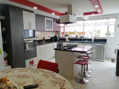 Casa de 4 alcobas en venta en Chia Centro 2, Chía, 272 m² · foto 9 de 20