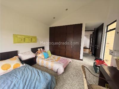 Casa de 4 alcobas en venta en Huertas Oriental, Cajicá, 304 m² · foto 13 de 20