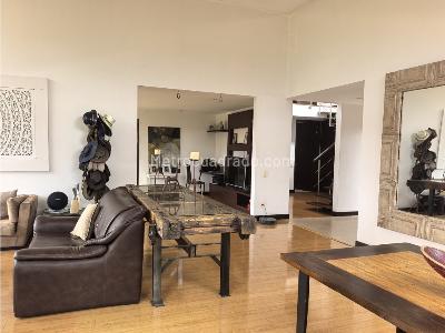 Casa de 4 alcobas en venta en Huertas Oriental, Cajicá, 304 m² · foto 2 de 20