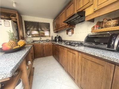 Casa de 5 alcobas en venta en Avenida Chilacos Chia, Chía, 259 m² · foto 2 de 20
