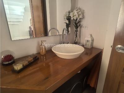 Casa de 5 alcobas en venta en Avenida Chilacos Chia, Chía, 259 m² · foto 6 de 20