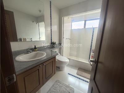 Casa de 5 alcobas en venta en Avenida Chilacos Chia, Chía, 259 m² · foto 10 de 20