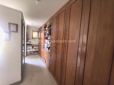 Casa de 5 alcobas en venta en Avenida Chilacos Chia, Chía, 259 m² · foto 13 de 20