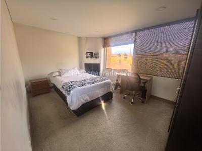 Casa de 5 alcobas en venta en Avenida Chilacos Chia, Chía, 259 m² · foto 18 de 20
