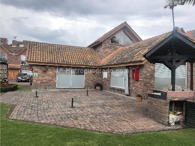 Casa en venta en 20 De Julio, Chía · foto 2 de 20