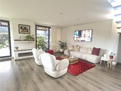 Casa de 3 alcobas en venta en Carrera Novena, Chía, 161 m² · foto 2 de 20