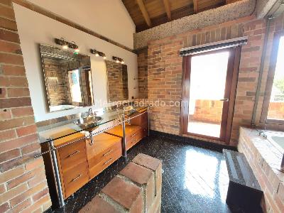 Casa de 5 alcobas en arriendo en San Jacinto, Chía, 750 m² · foto 19 de 20