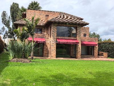 Casa de 5 alcobas en arriendo en San Jacinto, Chía, 750 m² · foto 6 de 20