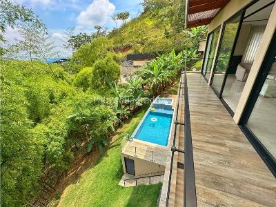 Casa de 5 alcobas en venta en La Buitrera, Cali, 1088 m² · foto 2 de 20