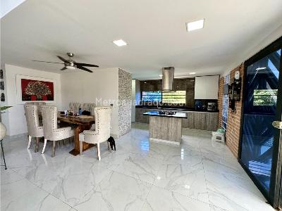 Casa de 5 alcobas en venta en La Reforma, Cali, 2000 m² · foto 11 de 20
