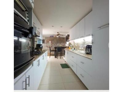 Casa de 5 alcobas en venta en El Limonar, Cali, 218 m² · foto 8 de 11