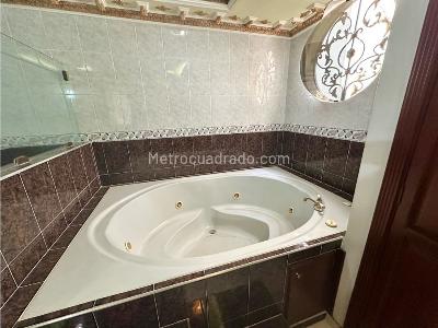 Casa de 5 alcobas en venta en El Ingenio, Cali, 500 m² · foto 10 de 20