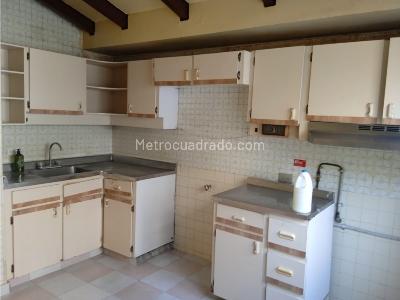 Casa de 5 alcobas en venta en El Bosque, Cali, 250 m² · foto 2 de 7