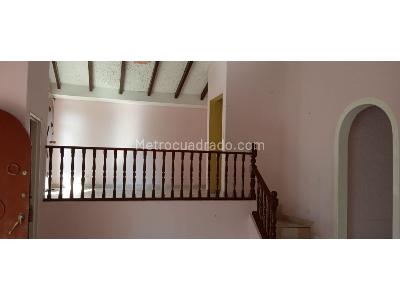 Casa de 5 alcobas en venta en El Bosque, Cali, 250 m² · foto 3 de 7