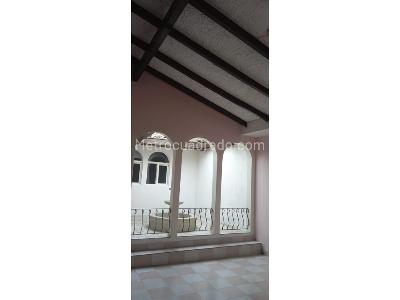 Casa de 5 alcobas en venta en El Bosque, Cali, 250 m² · foto 5 de 7