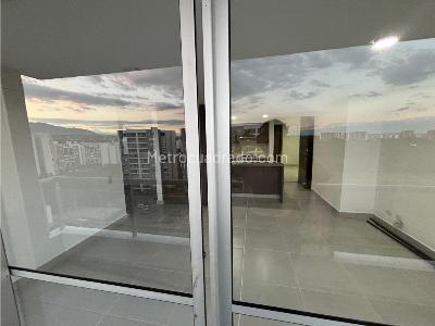 Apartamento de 3 alcobas en venta en Valle Del Lili, Cali, 88 m² · foto 4 de 18
