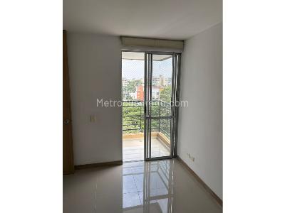 Apartamento de 3 alcobas en venta en Bochalema, Cali, 87 m² · foto 3 de 11