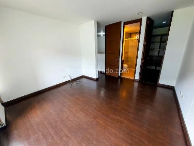 Apartamento de 1 alcoba en venta en Bosques De Rosales, Bogotá, 55 m² · foto 7 de 9