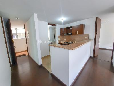 Apartamento de 1 alcoba en venta en Bosques De Rosales, Bogotá, 55 m² · foto 2 de 9