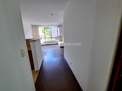 Apartamento de 1 alcoba en venta en Bosques De Rosales, Bogotá, 55 m² · foto 4 de 9