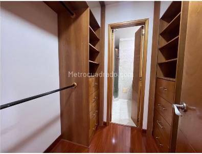 Apartamento de 3 alcobas en venta en Chico Santa Barbara, Bogotá, 103 m² · foto 10 de 15