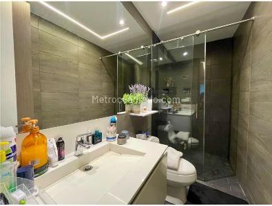 Apartamento de 1 alcoba en venta en Santa Barbara, Bogotá, 60 m² · foto 4 de 9